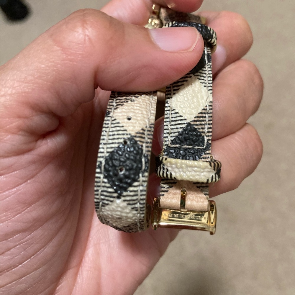 💯 Authentic Burberry Watch - Picture 6 of 8